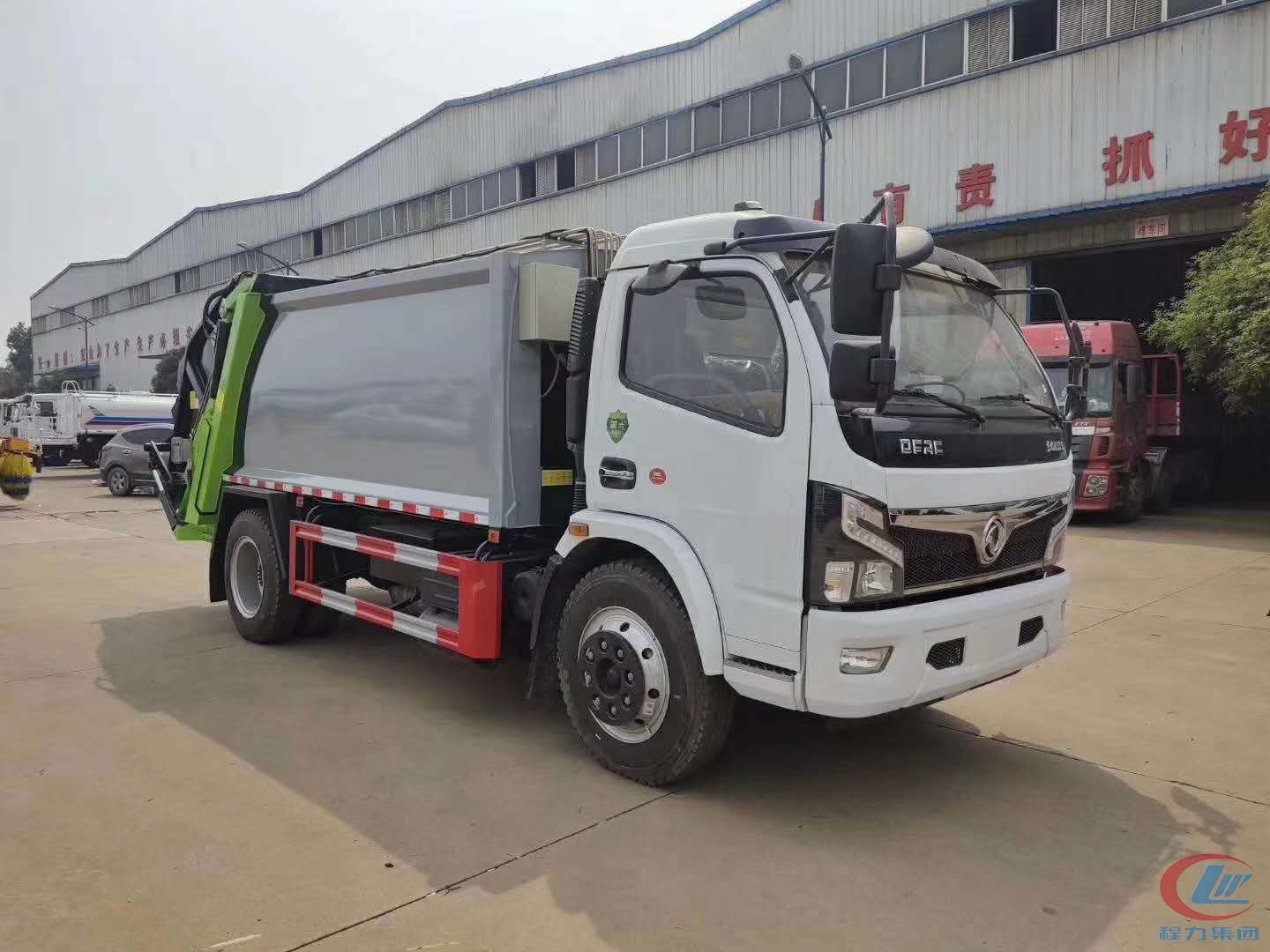 國(guó)六東風(fēng)福瑞卡壓縮垃圾車