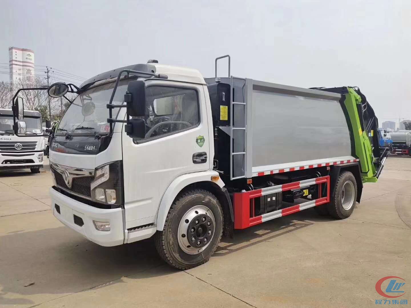 國(guó)六東風(fēng)福瑞卡壓縮垃圾車