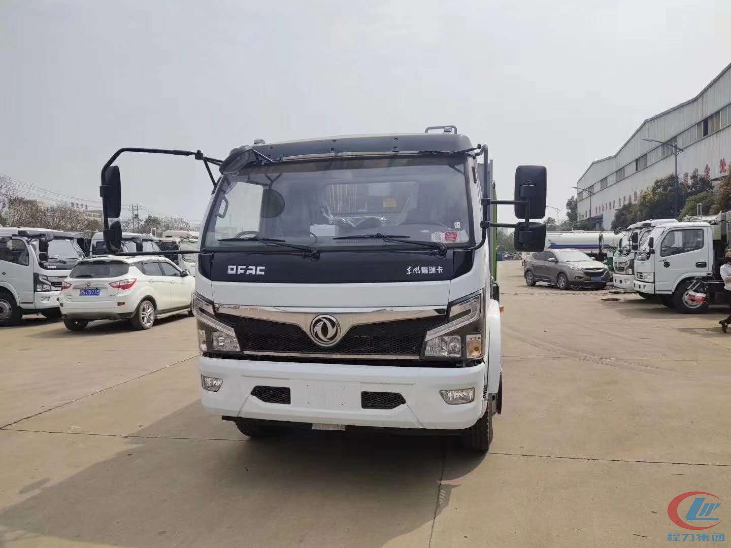 國(guó)六東風(fēng)福瑞卡壓縮垃圾車