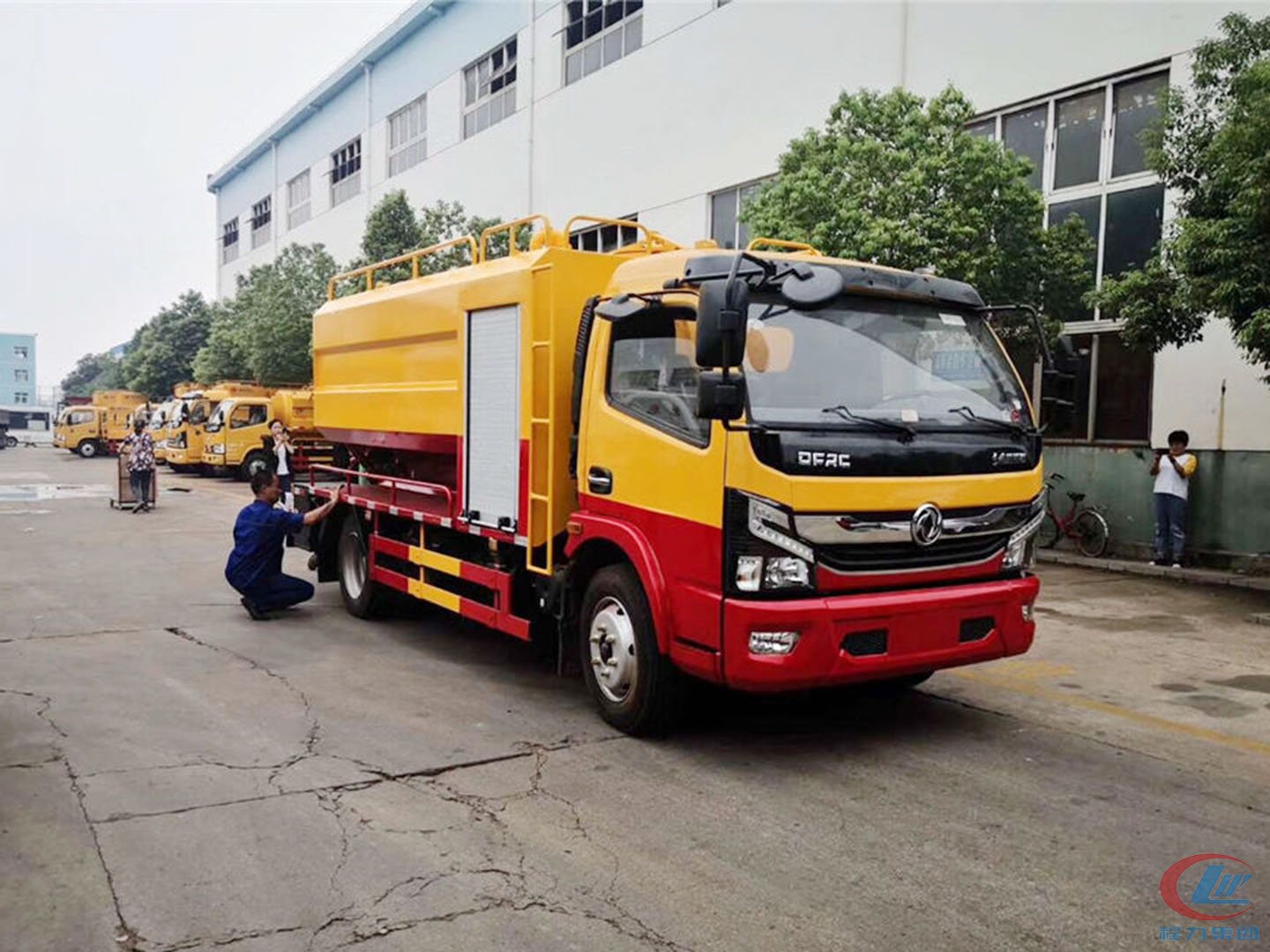 國六東風(fēng)凱普特8方清洗吸污車