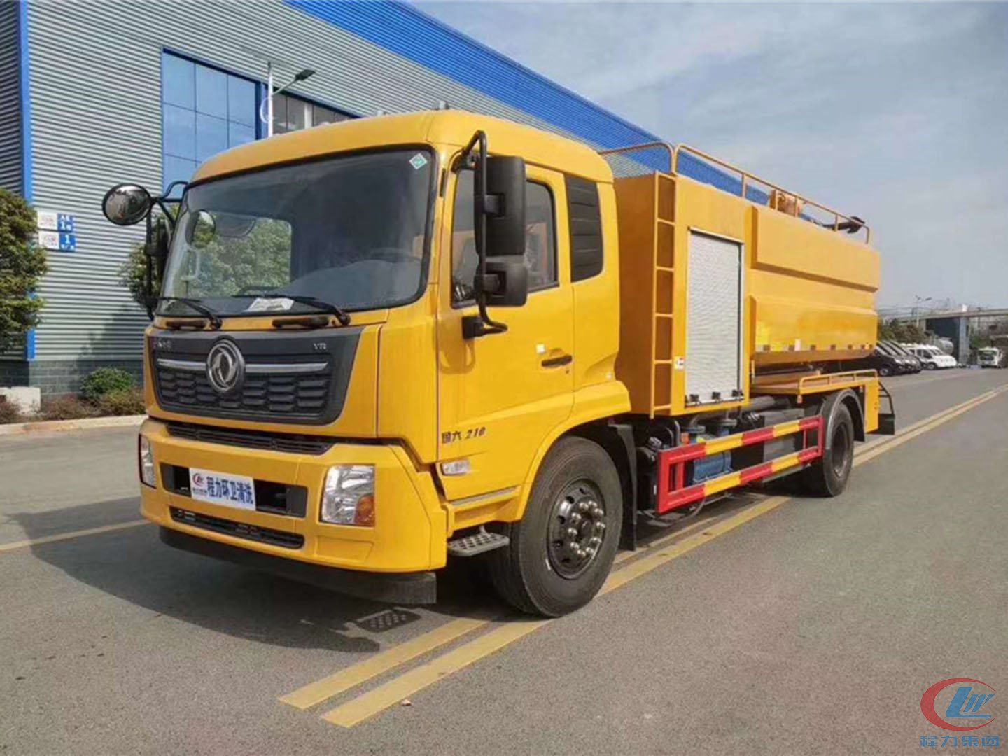 國(guó)六東風(fēng)天錦聯(lián)合疏通車
