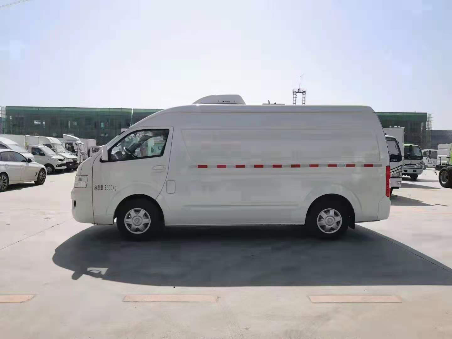 國(guó)六福田G9面包冷藏車