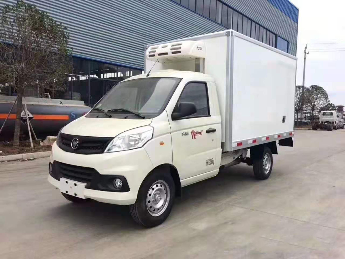 國(guó)六福田祥菱V1冷藏車