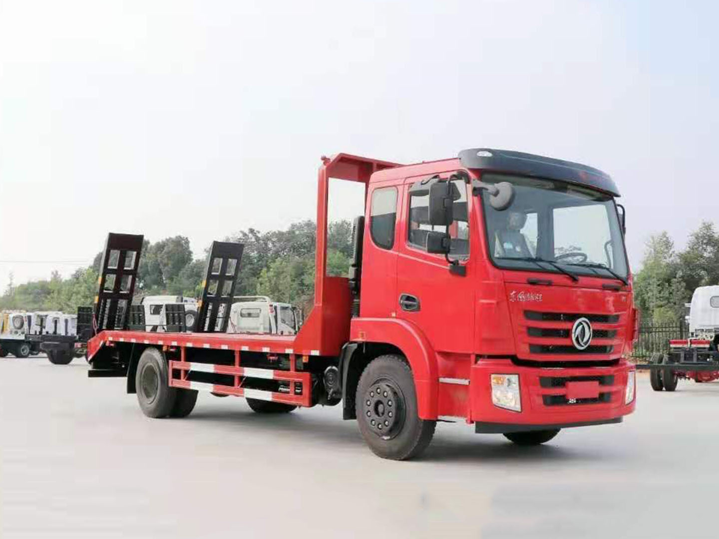 國六東風(fēng)錦程單橋平板運(yùn)輸車