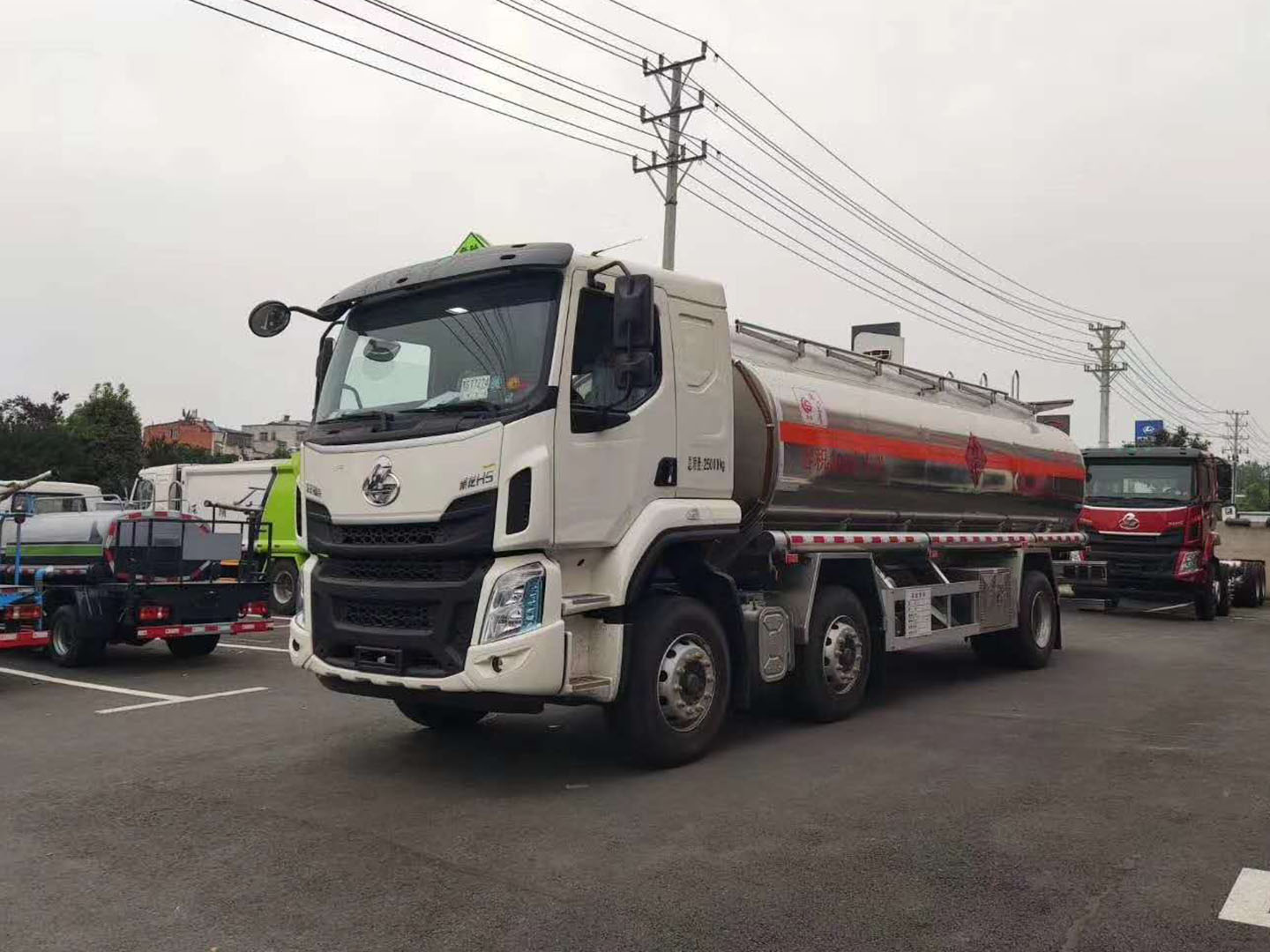 國六東風柳汽乘龍鋁合金運油車