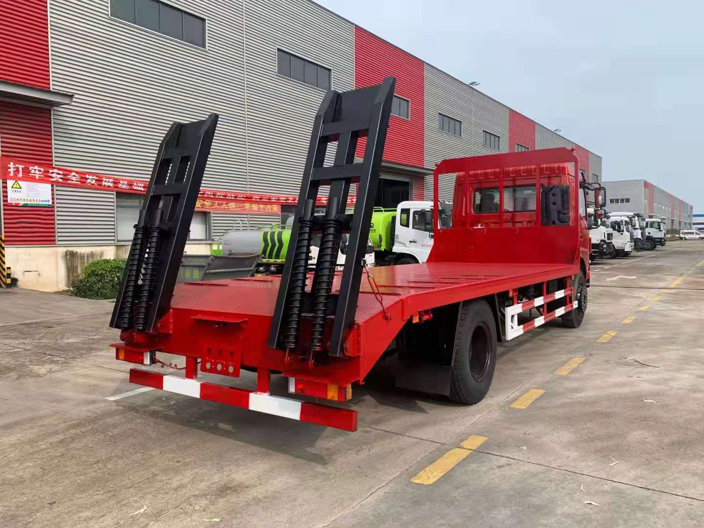 東風(fēng)華神F5國六平板運(yùn)輸車