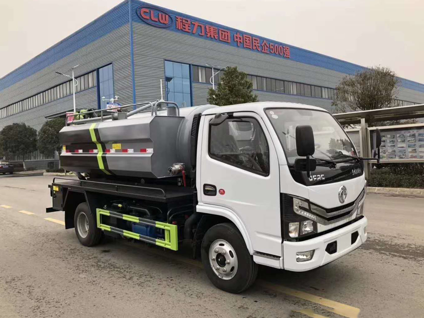 國六東風(fēng)小多利卡藍(lán)牌清洗吸污車