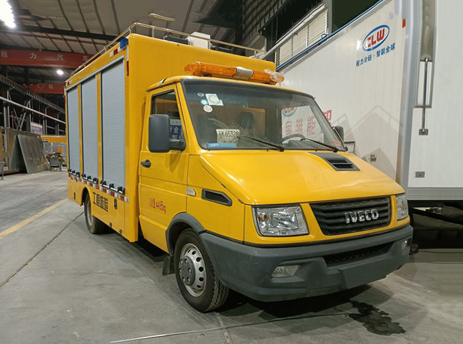 依維柯歐勝救險(xiǎn)車
