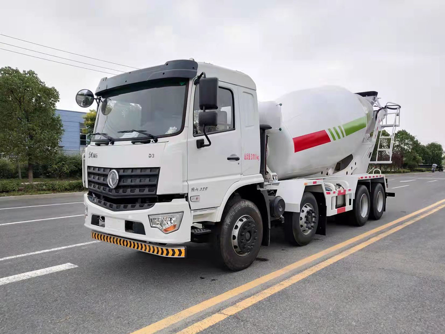國(guó)六東風(fēng)暢行D3輕量化12方攪拌車(chē)