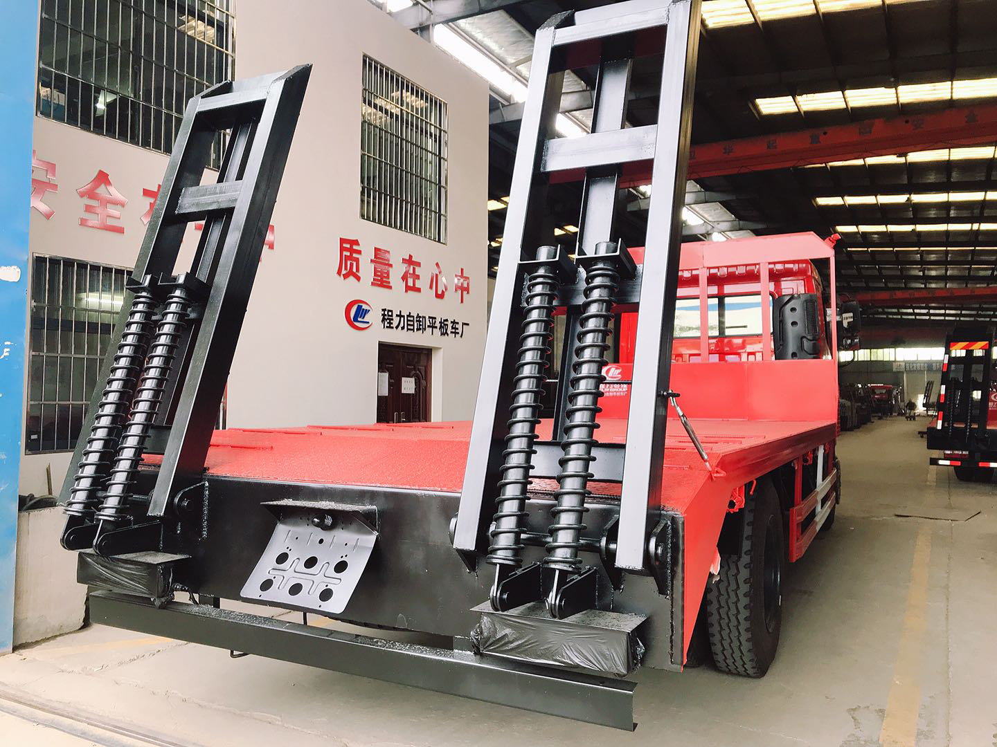 東風(fēng)華神F5國六6缸單橋平板車
