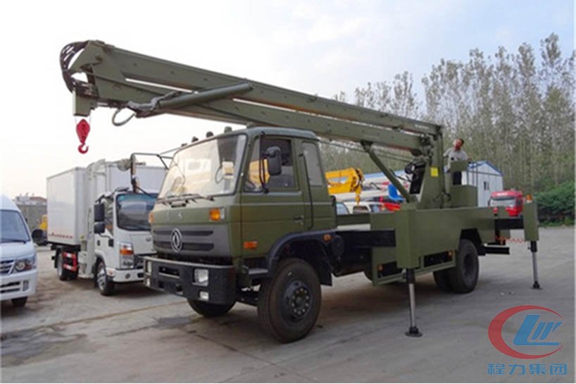 程力東風(fēng)153型20米高空作業(yè)車側(cè)面圖