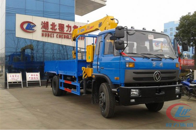 程力東風(fēng)徐工6.3噸隨車吊側(cè)面圖