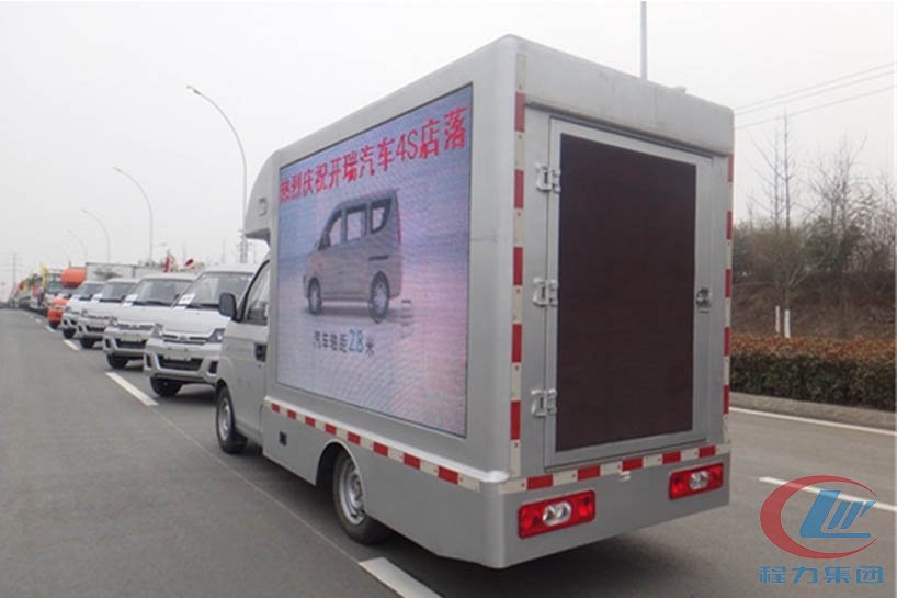 程力開(kāi)瑞小型led廣告宣傳車側(cè)面圖