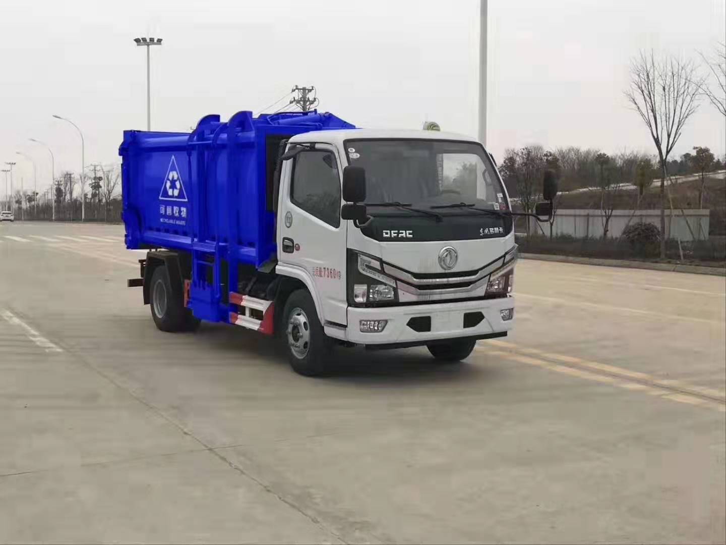 運(yùn)輸車