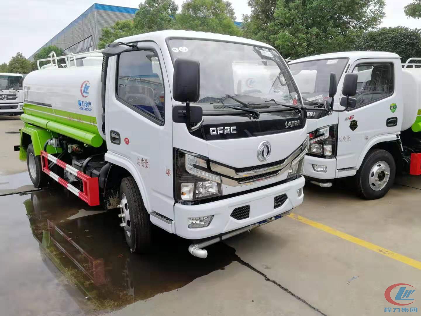 東風(fēng)多利卡D6灑水車(chē)
