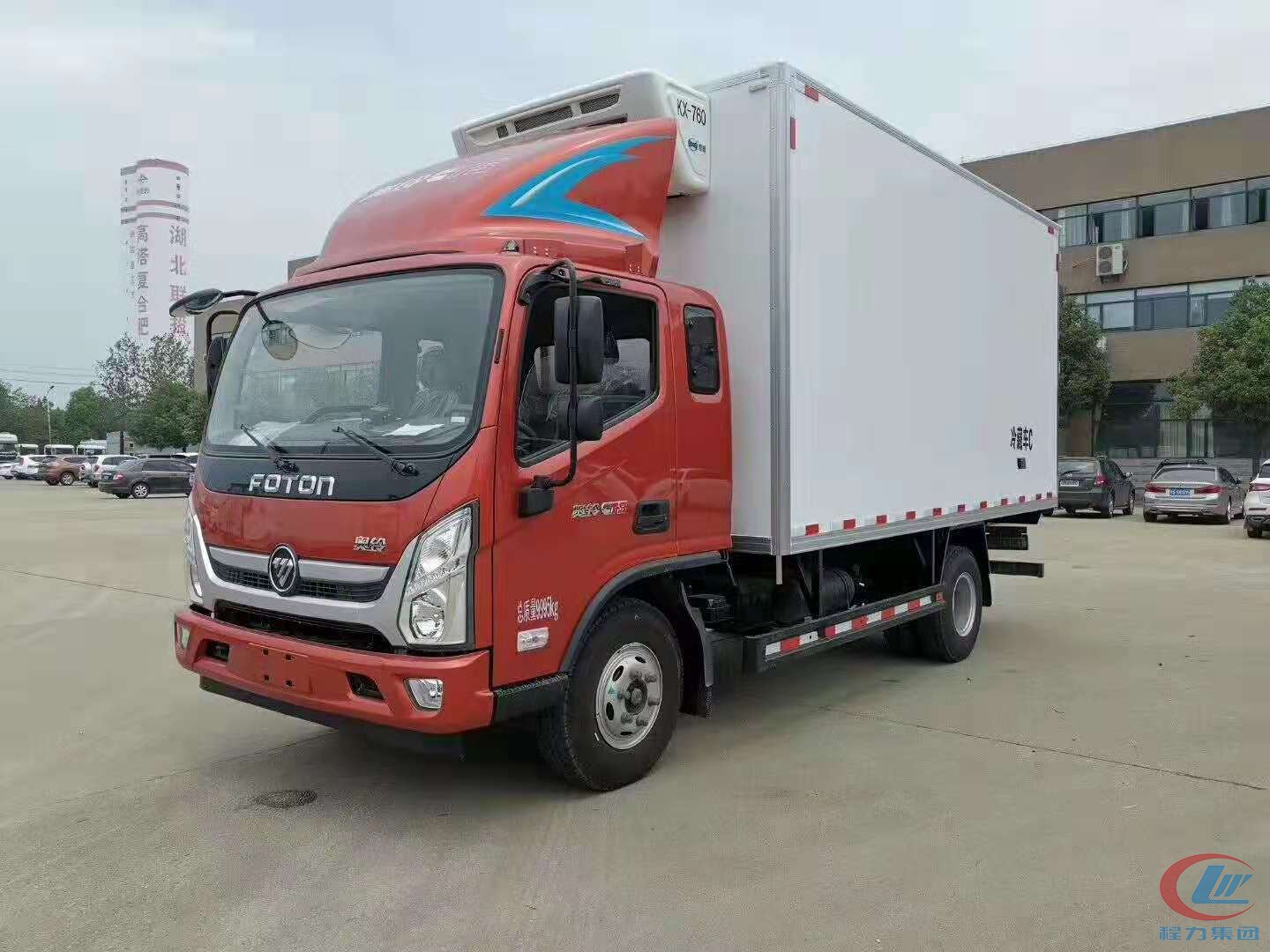 程力福田奧鈴冷藏車(chē)（廂長(zhǎng)6米）側(cè)面圖