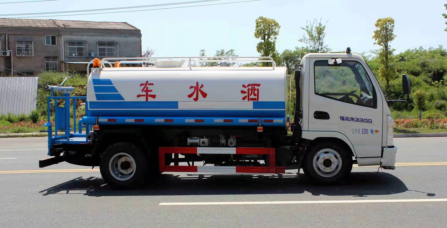凱馬5方灑水車(chē)