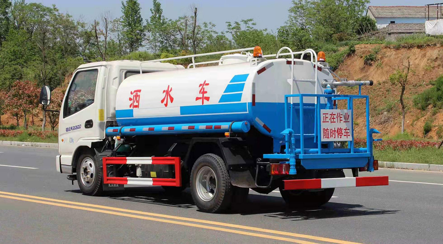 凱馬5方灑水車(chē)
