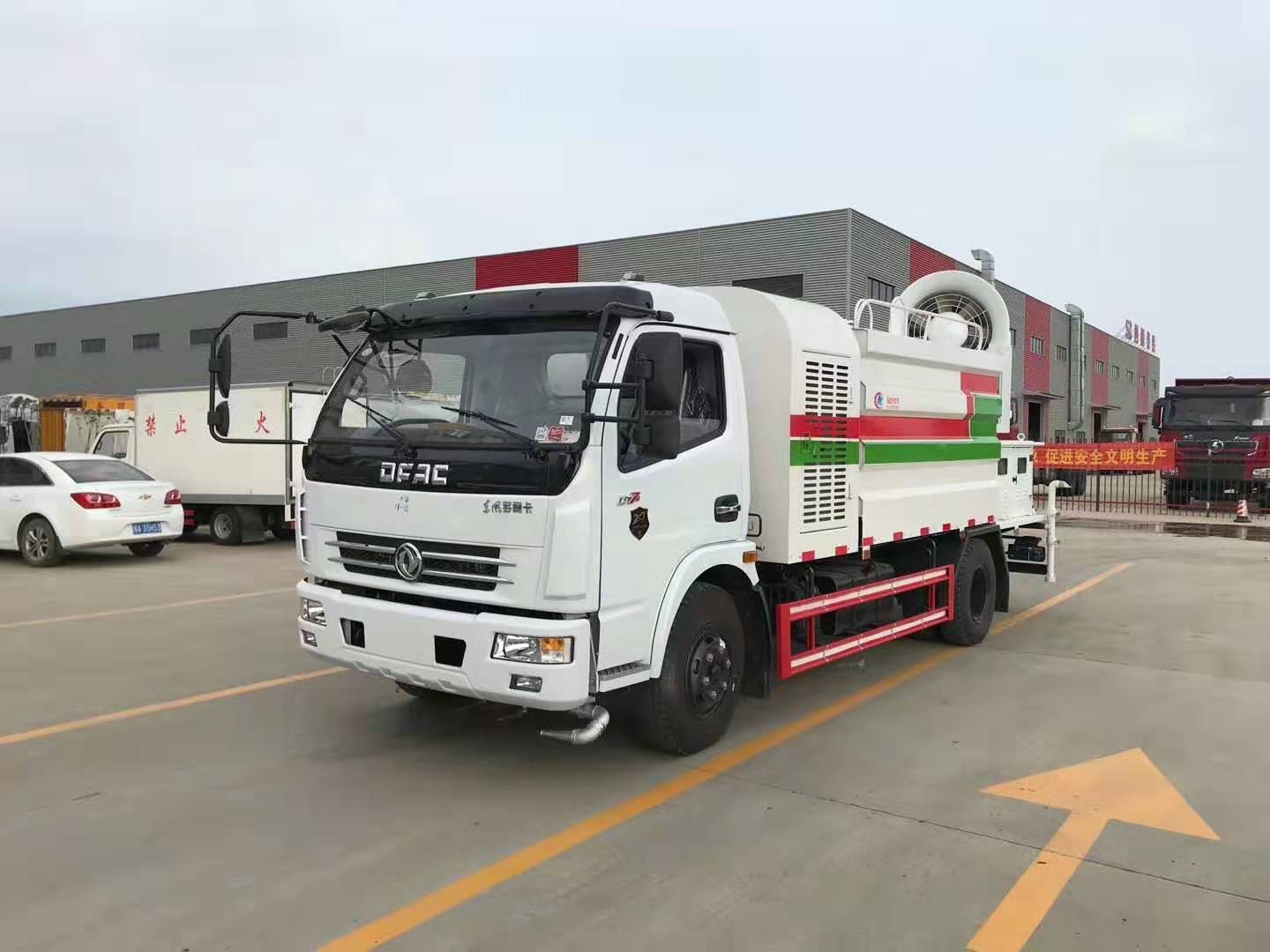 東風8方多功能抑塵車側(cè)面圖