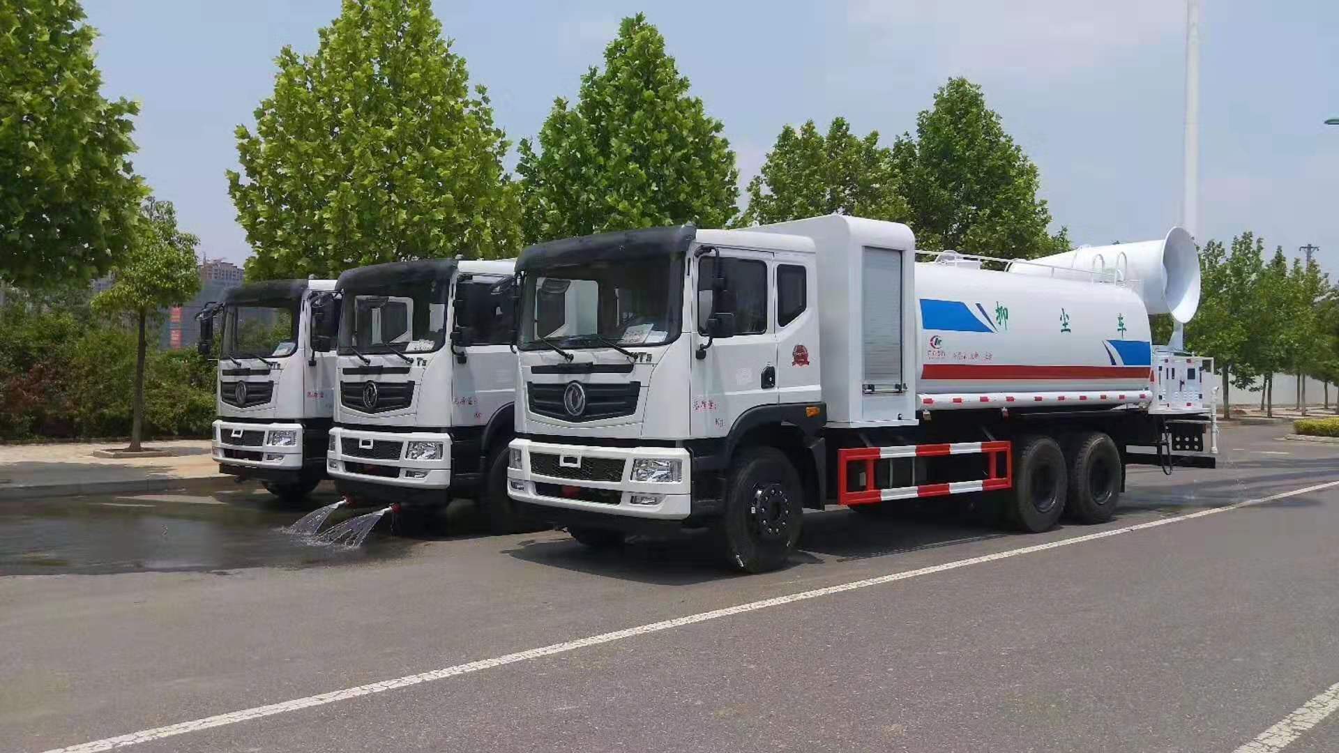 東風多功能抑塵車側(cè)面圖