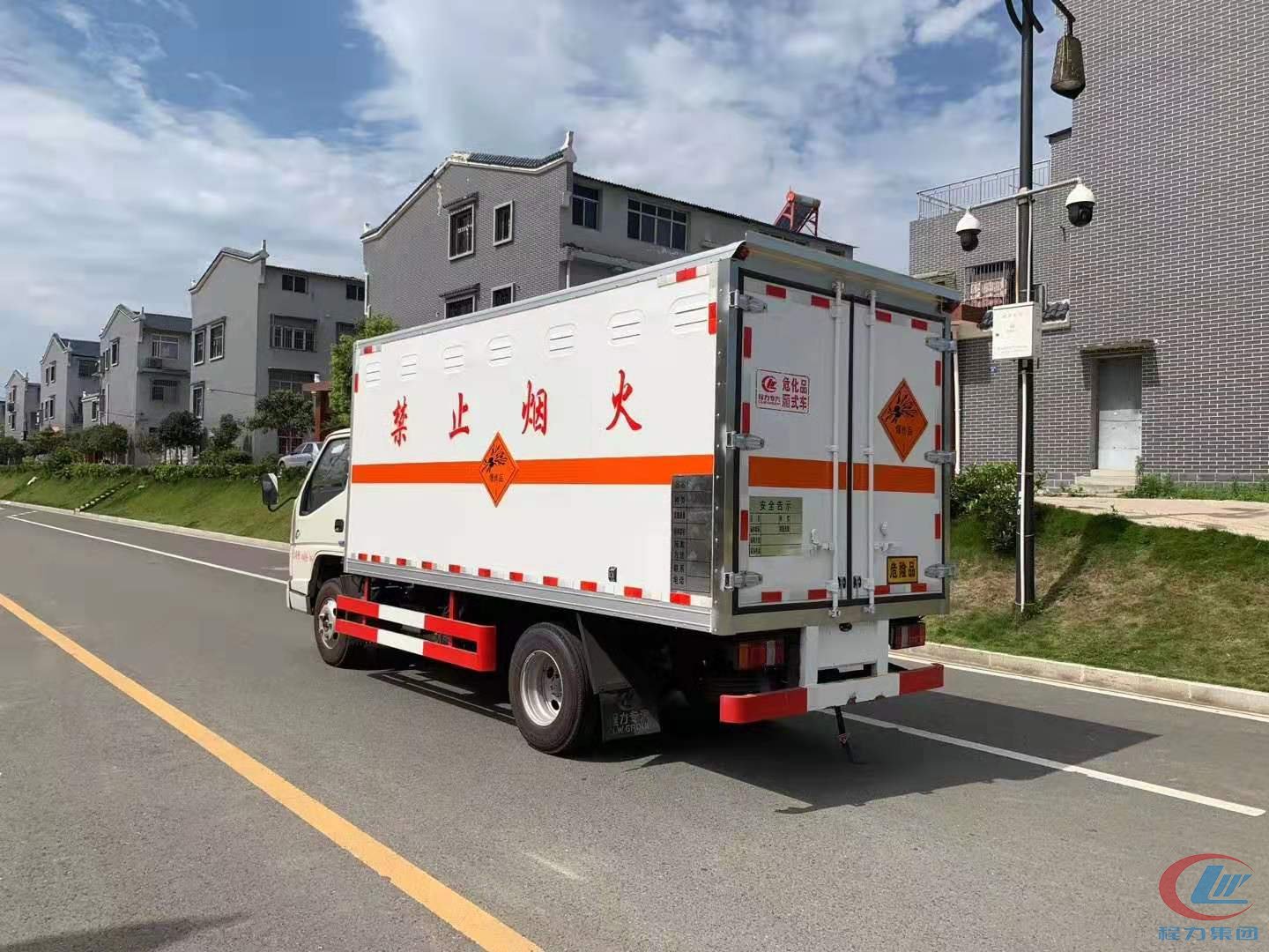國(guó)六江鈴危險(xiǎn)品運(yùn)輸車，江鈴國(guó)六防爆車