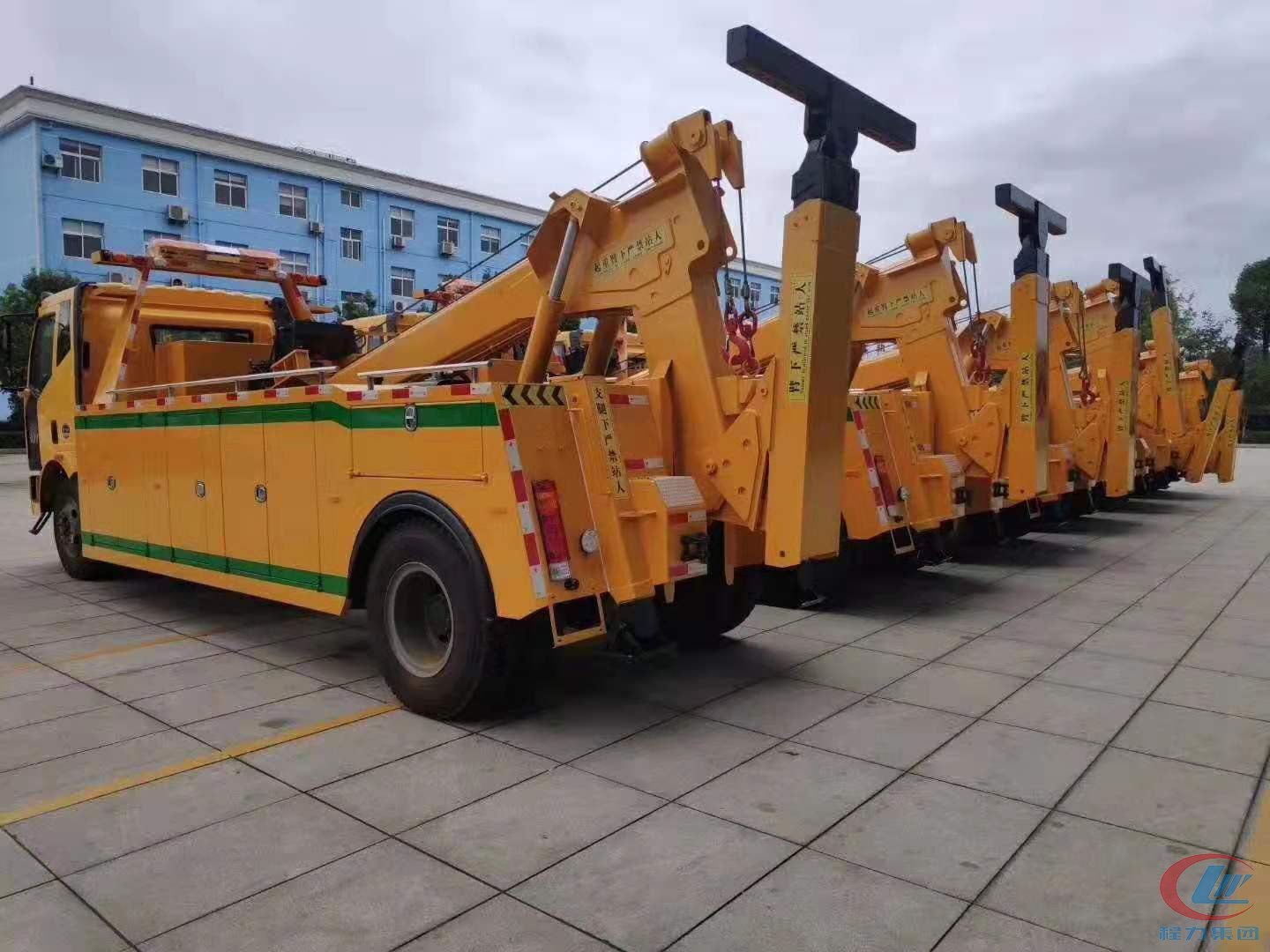 宇通公司定制的6臺(tái)公交專用清障車