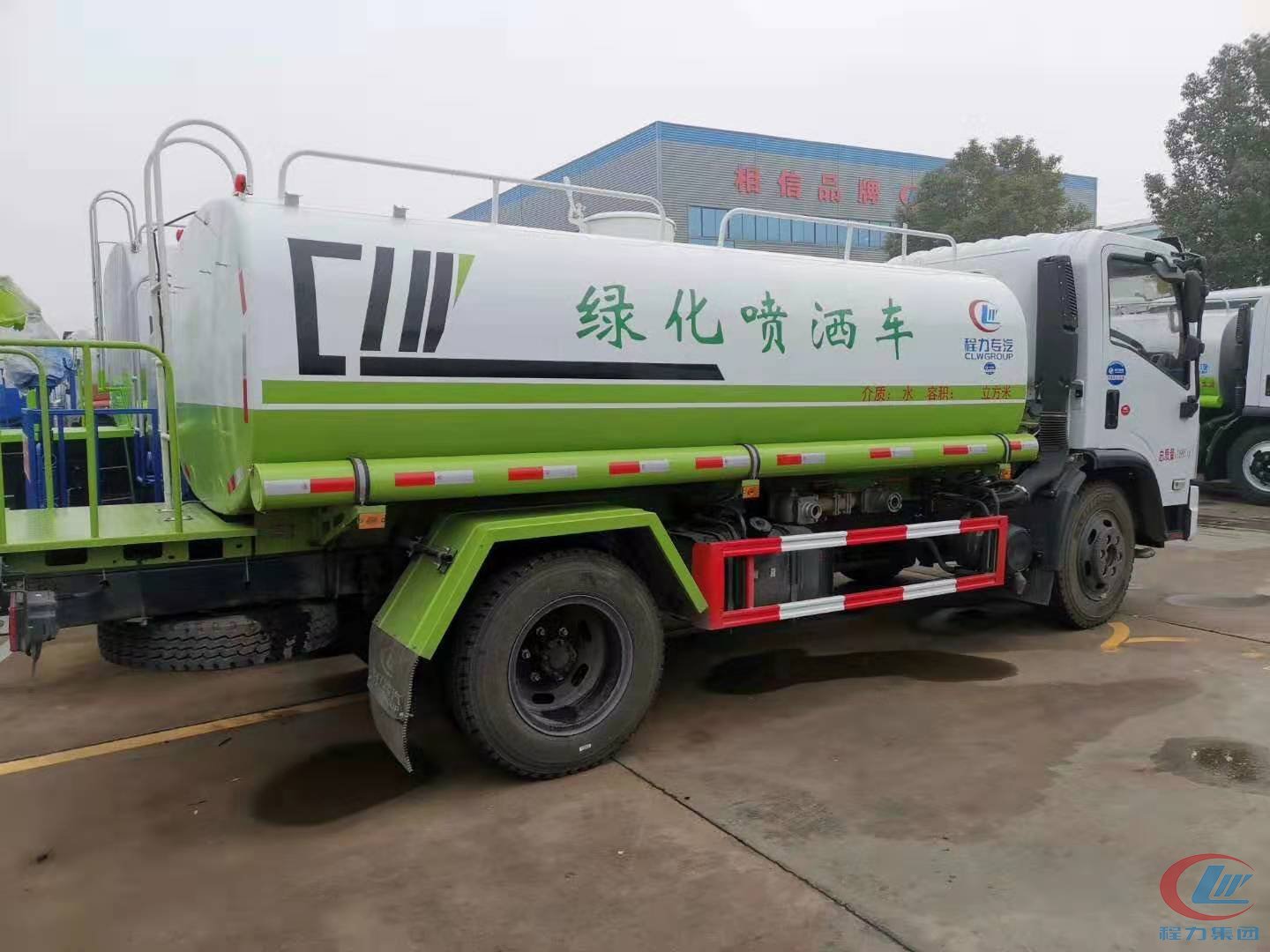 九方灑水車(chē)