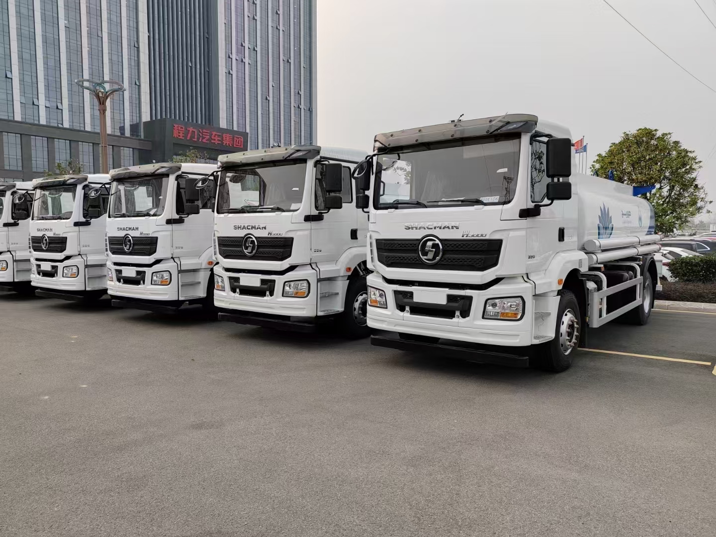 陜汽灑水車(chē)批量訂單出口